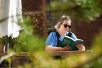 Fra frygt til fremtidstro: Ny interviewbog vil få os til at forestille os det gode, grønne liv i 2050 