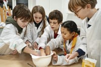 Vild med videnskab: I Videnskabsklubben er det nice at være nørdet 