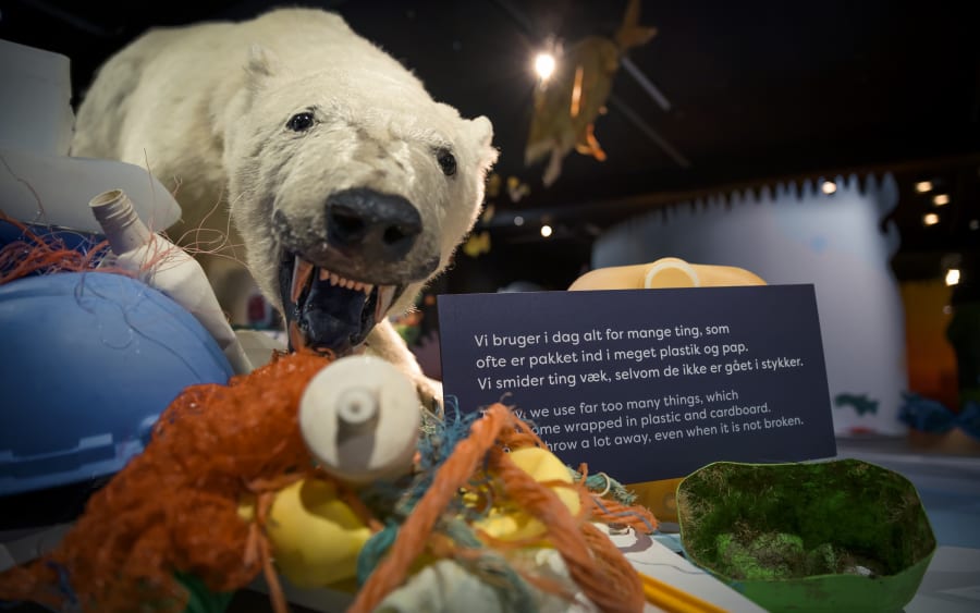 Alt i udstillingen "Vores Verden" er bygget op af genbrugsmaterialer eller genstande fra gemmerne på Naturhistorisk Museum og Nationalmuseet. Foto: Naturhistorisk Museum Aarhus