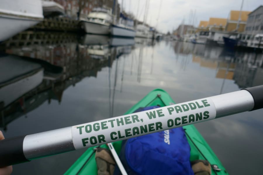 GreenKayaks mål er at engagere frivillige i kampen mod miljøforurening. Foto: Signe Charlotte Nielsen.