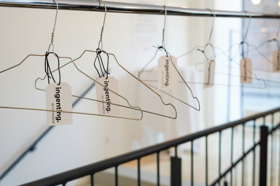 Selvom bøjlerne var tomme var der mange budskaber at tage med hjem. Foto: Eva Søe Olsen