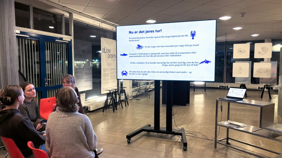 Oplægget havde sat tankerne i gang hos publikum, og der blev diskuteret lystigt blandt de fremmødte. Foto: Julie Thodsen Toft