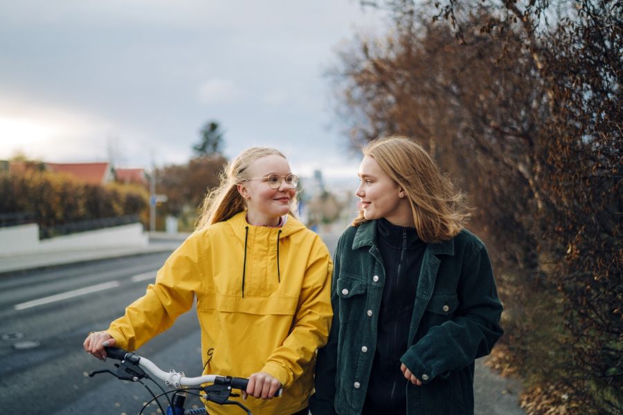 Trivselsudfordringen skal tages alvorligt, men nuancerne i fortællingen er også vigtige. Foto: Hraun on iStock. 