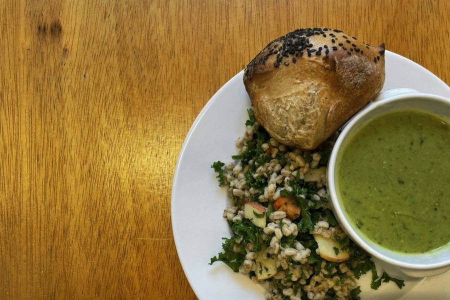 Nu er der altid veganske retter på menuen i kantinen på Det Frie Gymnasium. Foto: Anna Gudmann Hansen